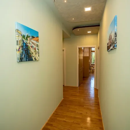 Terrace & Lounge Bar Hostel Szkodra