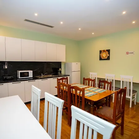 Terrace & Lounge Bar Vandrarhem