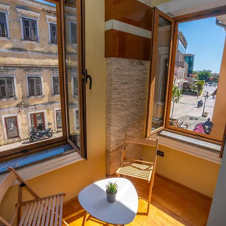 Terrace & Lounge Bar