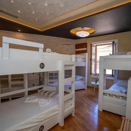 旅馆 Terrace & Lounge Bar Shkodër