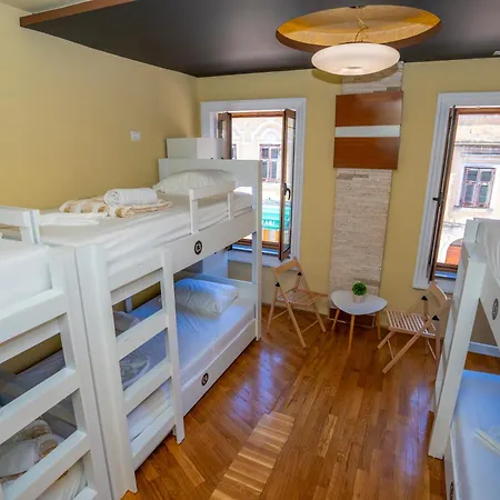 Terrace & Lounge Bar *