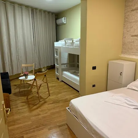 Terrace & Lounge Bar 旅馆