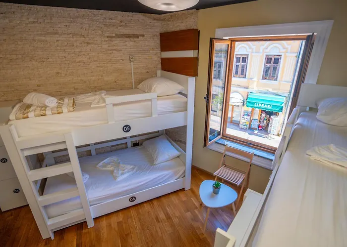 Hostel Terrace & Lounge Bar Szkodra