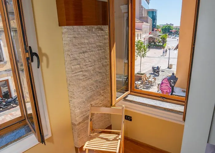 Terrace Hostel&lounge Bar *