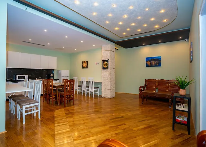 Terrace & Lounge Bar Hostel