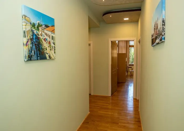 Terrace & Lounge Bar Hostel Szkodra