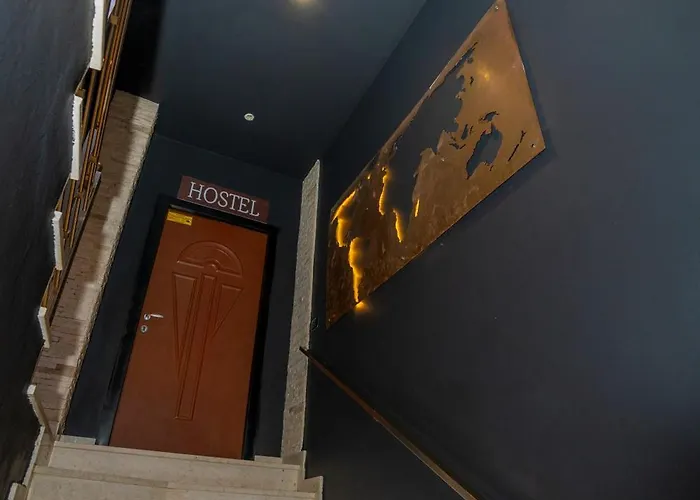 Terrace & Lounge Bar Hostel *