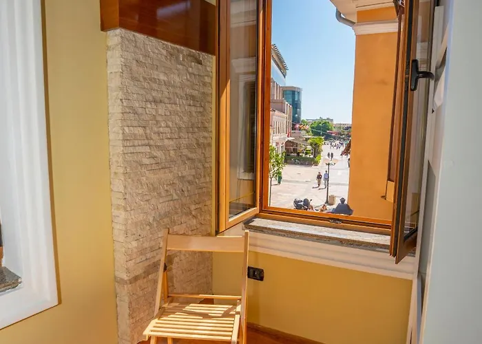 Terrace & Lounge Bar Hostel Szkodra