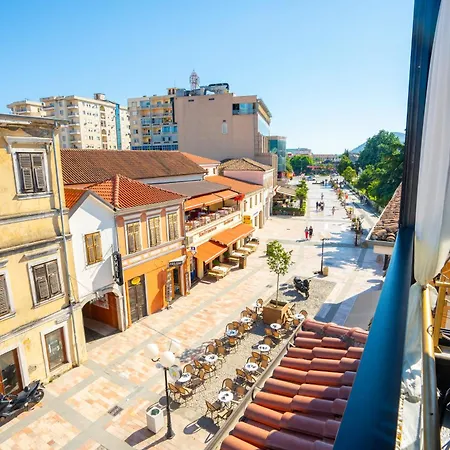Hostel Terrace & Lounge Bar