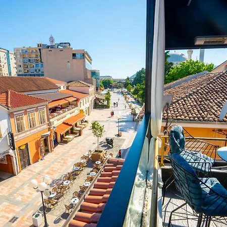 Terrace & Lounge Bar Hostel *